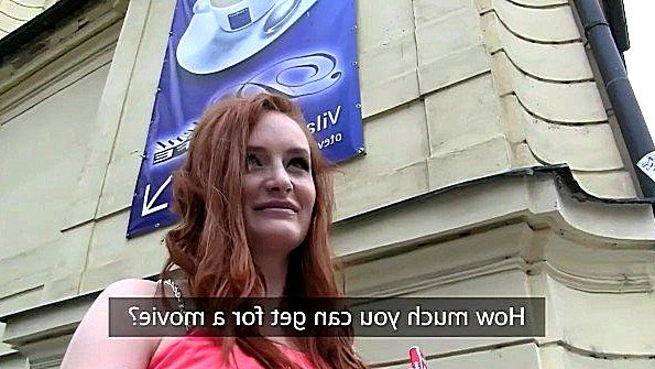 Мисс очень быстро сосала член парня