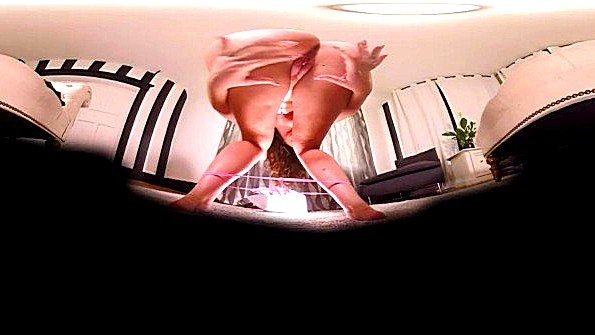 Грустный муж наблюдает, как его замужняя женщина занимается сексом в естественном состоянии