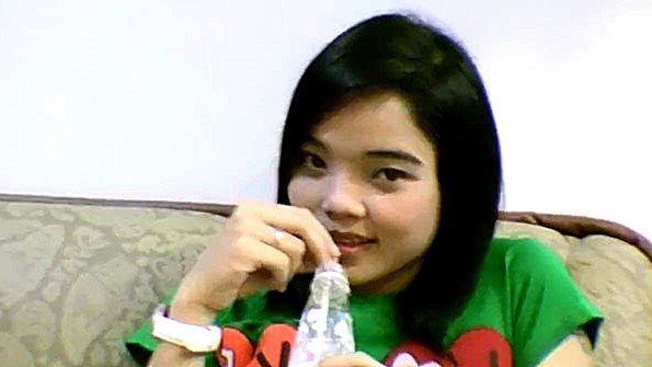 Вкусный отпрыск флиртует с спермой во время секса