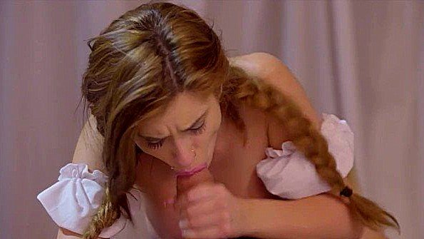 Обворожительная таксистка соблазняет пассажира