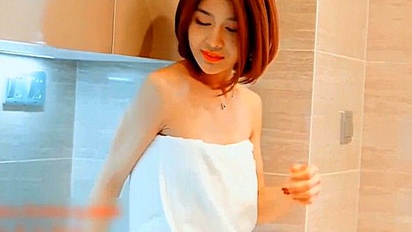 Русская девушка бесстыдно трахается с парнем