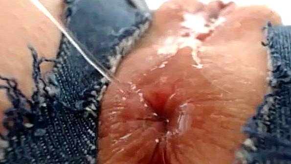 Девчонке с большой задницей трудно спать вместе