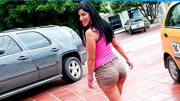 Толстая взрослая женщина сидела своей пиздой на лице мужчины