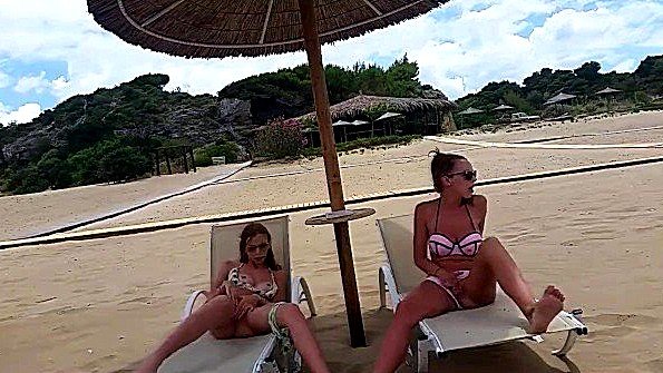 Она приходит к мужчине и предлагает ему жесткий секс