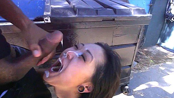 Наказать женщину-стажера за то, что она не предоставила исследование о работе