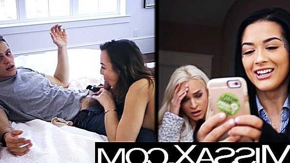 Он активно вылизывает пизду своей девушки и доводит ее до экстаза