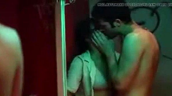 Потрясающая красотка получает отличный трах