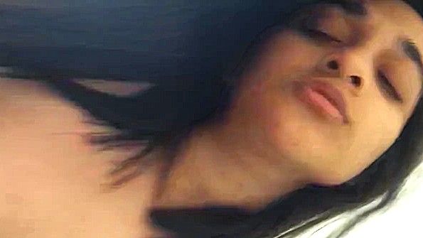 Чернота неряха, спать вместе трудно по-собачьи