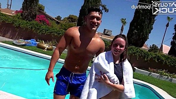 Возбужденная мисс получает анальный секс