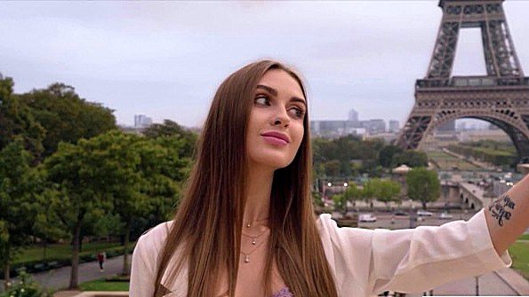 Страпон от друга приводит сучку в восторг