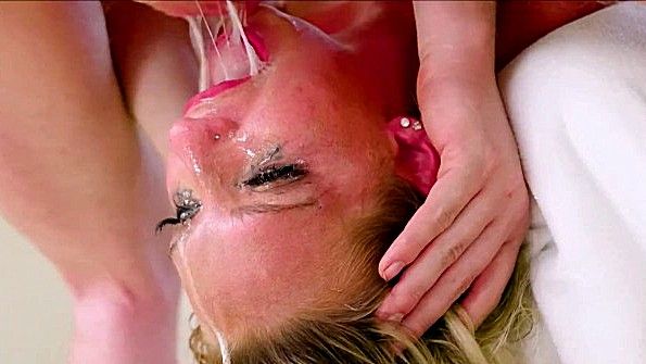 Русский промахнулся, пропустив удар с двух баз