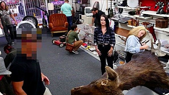 Жесткий азиатский секс на табличном массиве до изнеможения