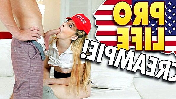 Шлюховатая ученица трахает парня, чтобы получить удовольствие