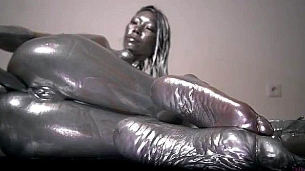 Клиентка из России согласилась на секс с богатым массажистом