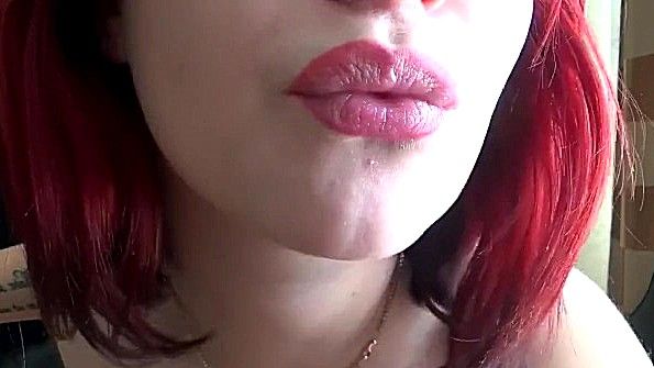 Сестра с прерывающей рукой вынуждена радовать своего кровного брата