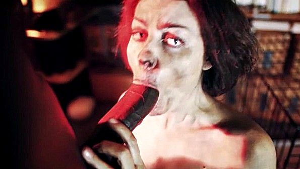 Развратная блондинка рада переспать с парнем в заднице