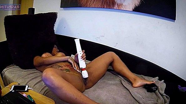 Старик поместил своего ученика в собачье место