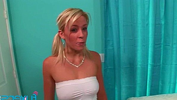 Он поместил свою замужнюю женщину в собачье место и методично спал с ней