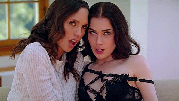 Старик рад лизать пизду чернокожей женщины