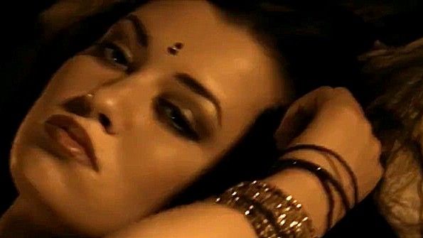 Девушка познакомилась в гостинице и немного выпила