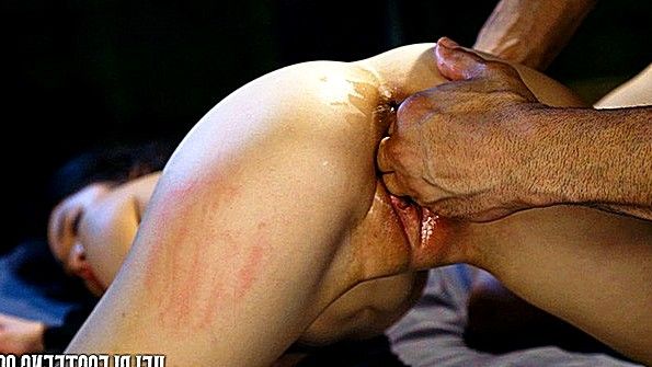 Пышногрудая замужняя женщина трахается со своим мужем с чернокожим парнем (круто)