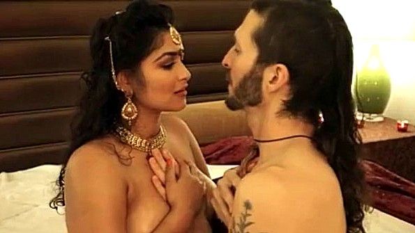 Я быстро нашел парковую языковую коммуникацию с темноволосым риелтором