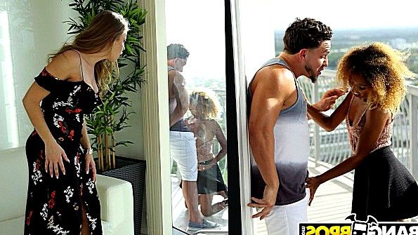 Мисс воля обнажить свою привлекательность и показать их зрителям