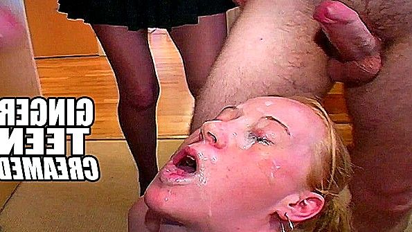 Замужняя женщина сосёт член чернокожего мужчины на коленях и ловит его семя