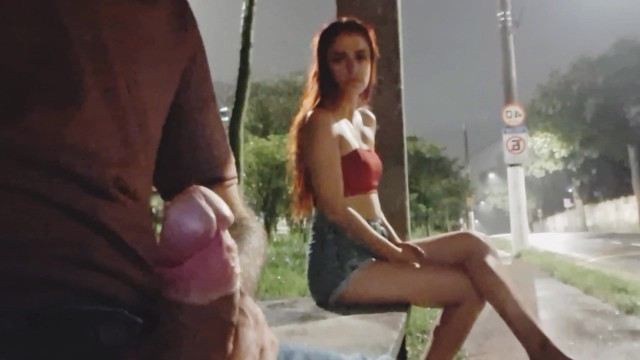 Анальный онанизм в ванне с бурным оргазмом