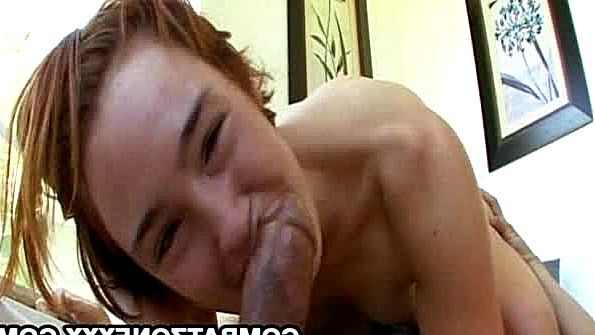 Девушка трахается с членом и получает сперму в дайджесте