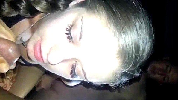 Мы смотрим порнографию и повторяем групповой секс в постели